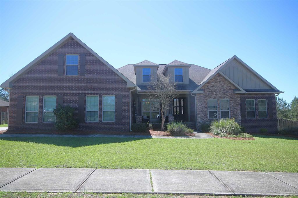 2623 Brochelle Dr, Pace, FL 32571