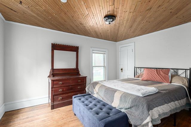 212 Madison Avenue, Deforest, WI 53532