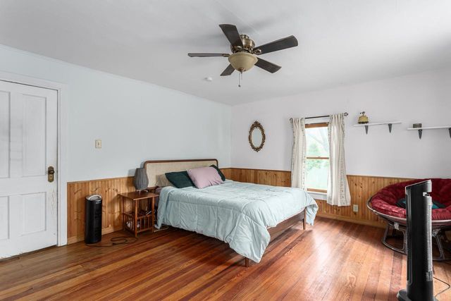 212 Madison Avenue, Deforest, WI 53532
