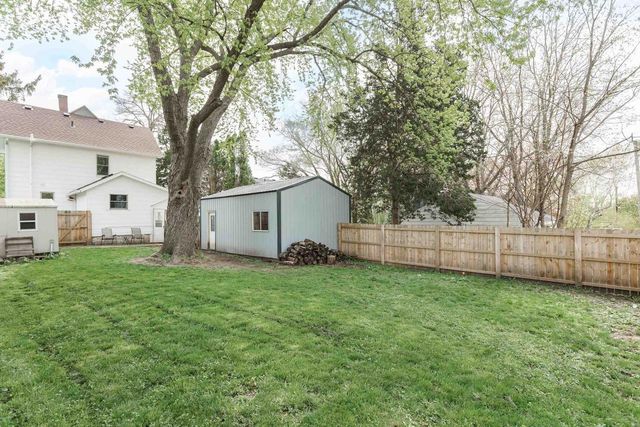 212 Madison Avenue, Deforest, WI 53532