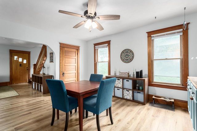 212 Madison Avenue, Deforest, WI 53532