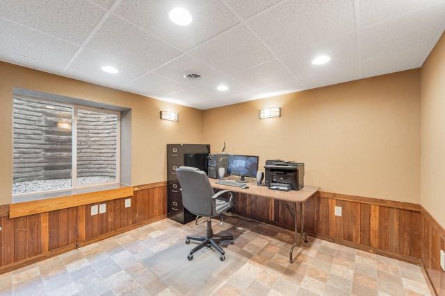 11355 N Rosewood DRIVE, Mequon, WI 53092