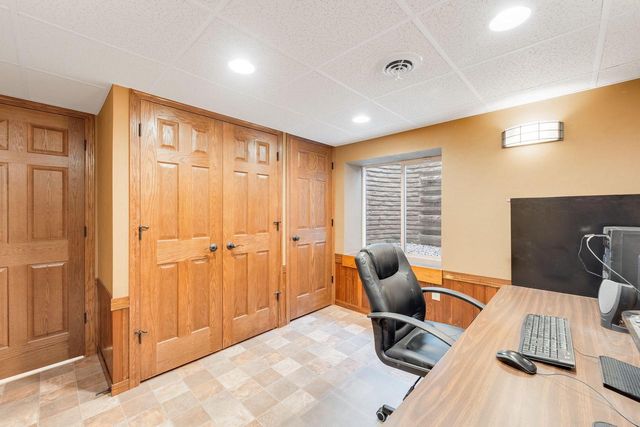 11355 N Rosewood DRIVE, Mequon, WI 53092