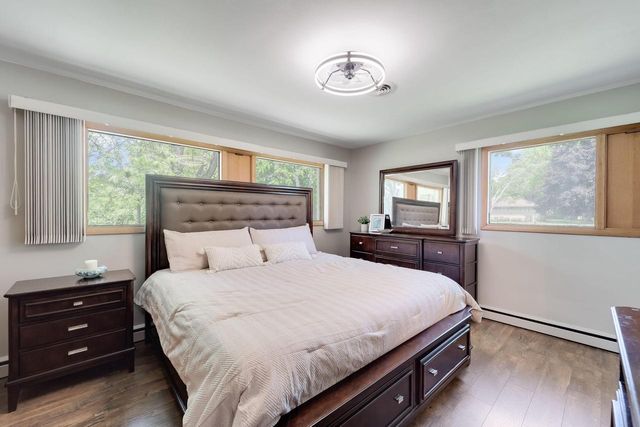 11355 N Rosewood DRIVE, Mequon, WI 53092