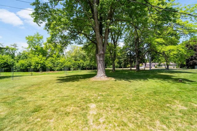 11355 N Rosewood DRIVE, Mequon, WI 53092