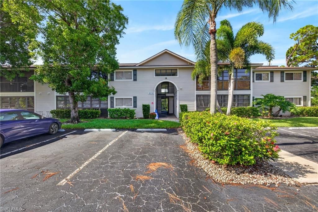 8121 Woods CIR 9, FORT MYERS, FL 33919 — photo 2