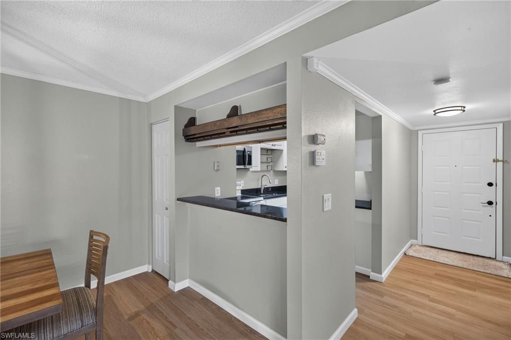 8121 Woods CIR 9, FORT MYERS, FL 33919 — photo 3