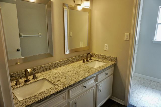 1707 Valley Vista Drive, Houston, TX 77077