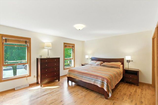26 Maple Valley Court, Madison, WI 53719