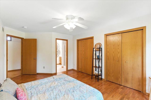 26 Maple Valley Court, Madison, WI 53719