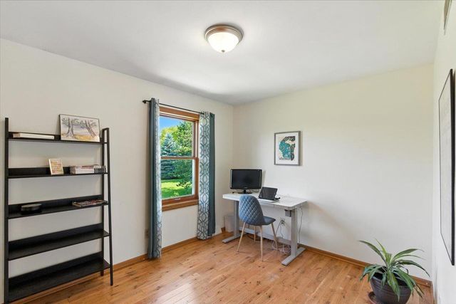 26 Maple Valley Court, Madison, WI 53719