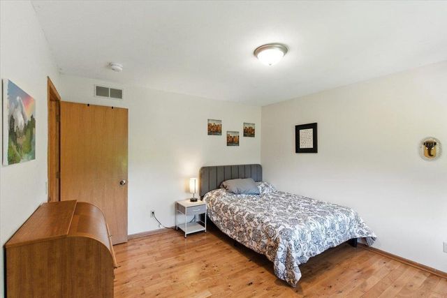 26 Maple Valley Court, Madison, WI 53719