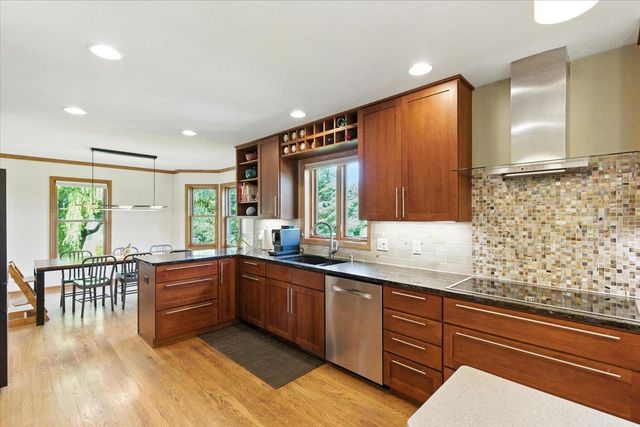26 Maple Valley Court, Madison, WI 53719