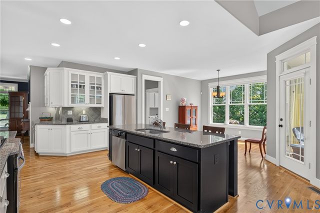 11630 Barrows Ridge Ln, Chesterfield, VA 23838