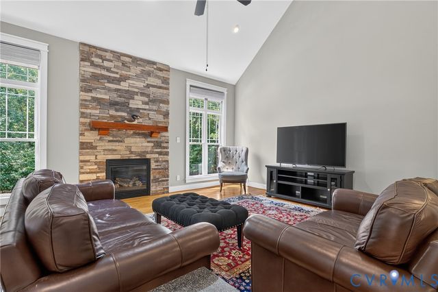 11630 Barrows Ridge Ln, Chesterfield, VA 23838