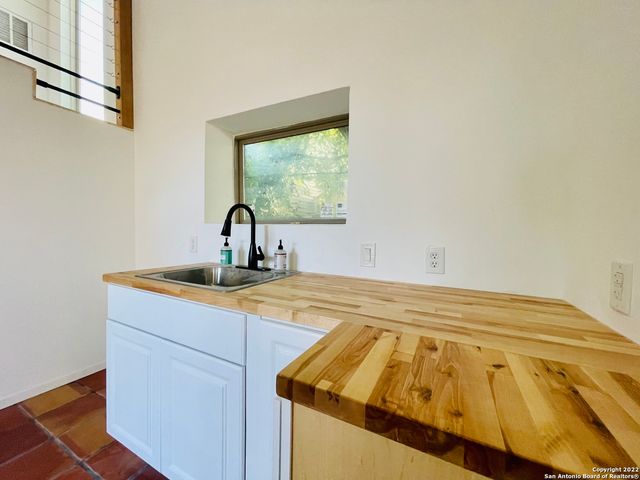 511 Iowa St Unit 2, San Antonio, TX 78203