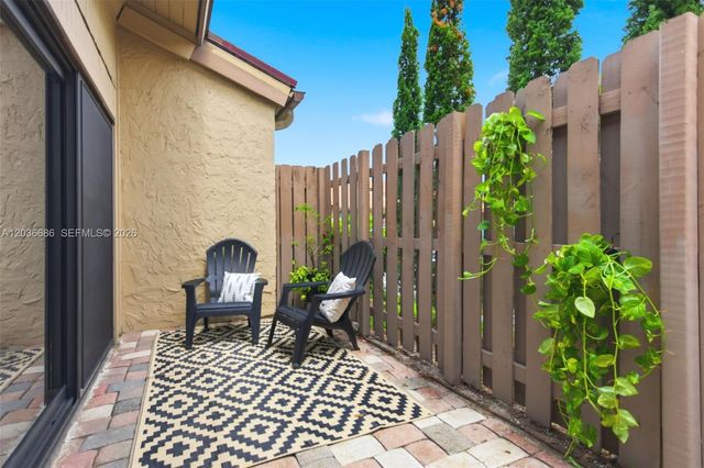 2152 SW 81st Way, Davie, FL 33324
