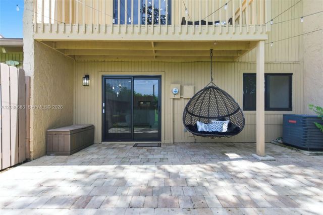 2152 SW 81st Way, Davie, FL 33324