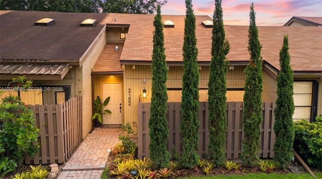 2152 SW 81st Way, Davie, FL 33324
