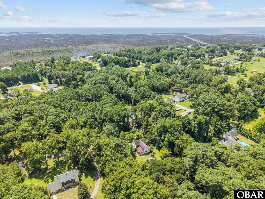 Image 2 of property listing at 168 Burrus Road, Wanchese, NC 27981