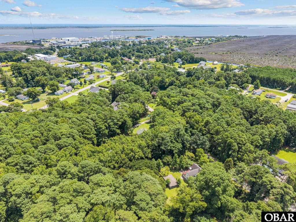 Image 11 of property listing at 168 Burrus Road, Wanchese, NC 27981