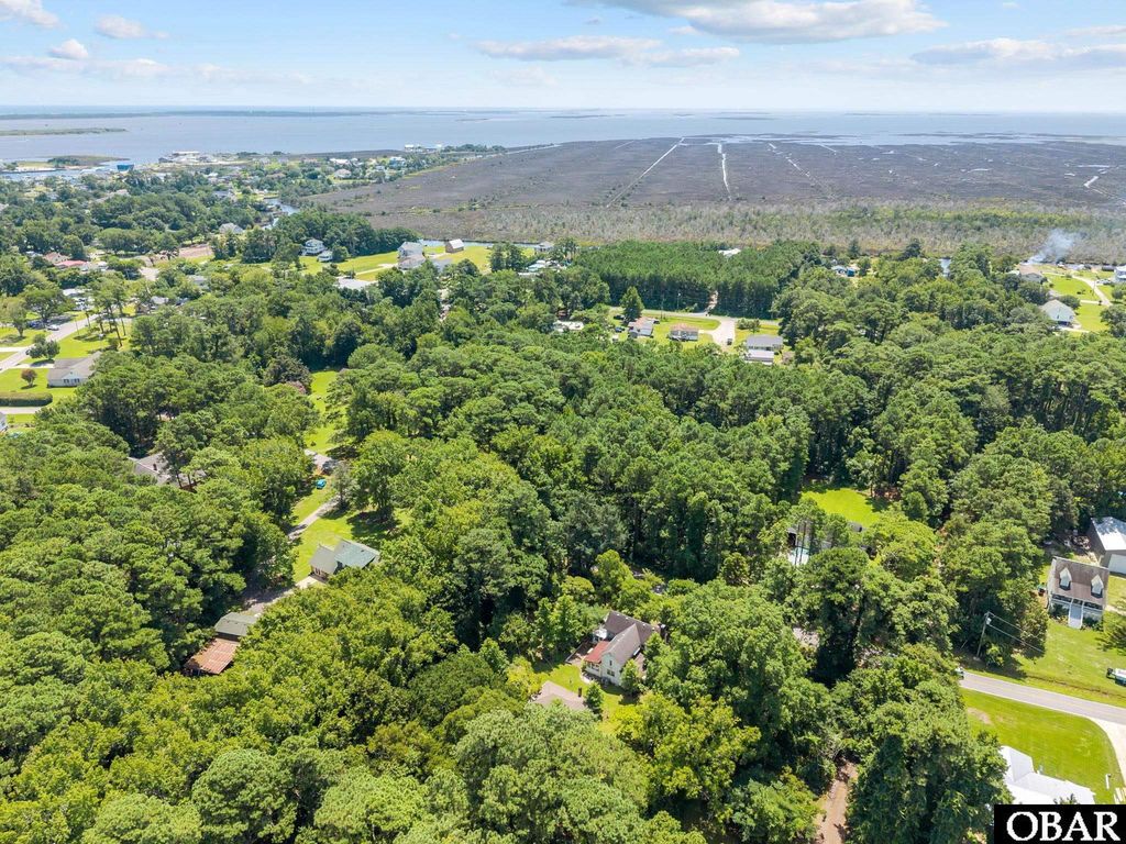 Image 8 of property listing at 168 Burrus Road, Wanchese, NC 27981