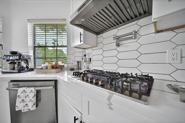 21407 Deerhaven Drive, Spring, TX 77388
