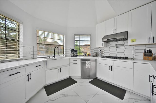 21407 Deerhaven Drive, Spring, TX 77388