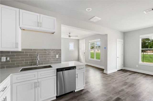 13588 Ella Boulevard 4801, Houston, TX 77067