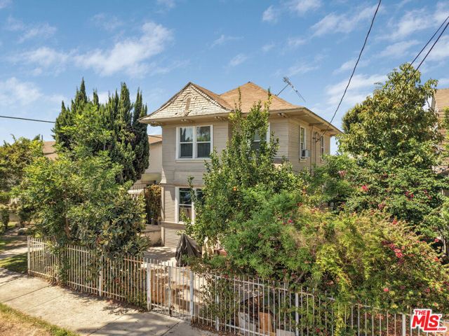 1711 Toberman Street, Los Angeles, CA 90015