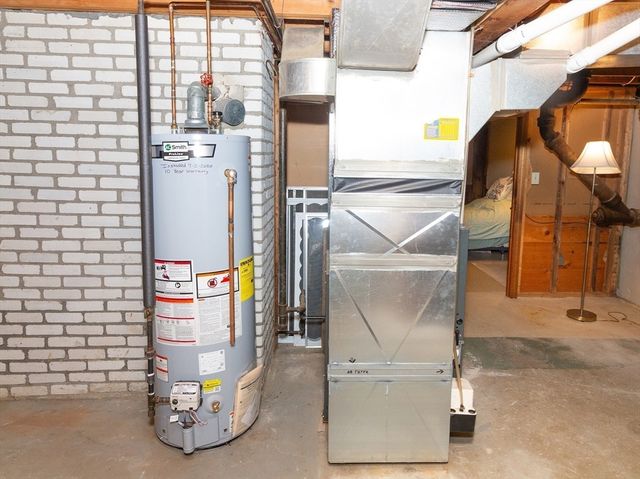 40 Dunster Rd, Framingham, MA 01702