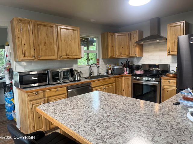 521 E 46th Place, Anchorage, AK 99503