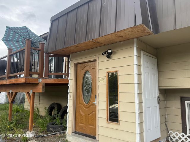 521 E 46th Place, Anchorage, AK 99503