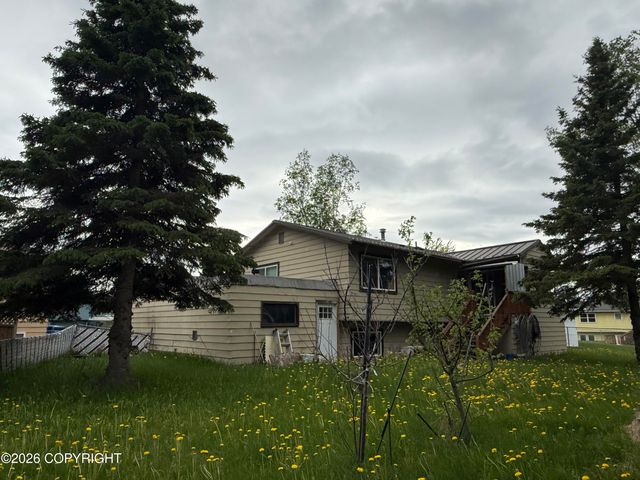 521 E 46th Place, Anchorage, AK 99503