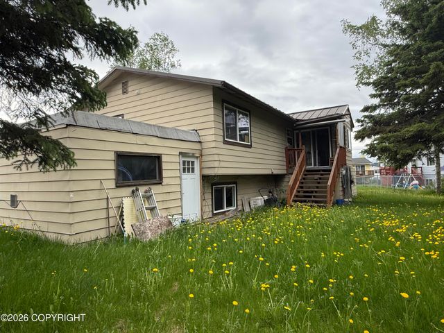 521 E 46th Place, Anchorage, AK 99503
