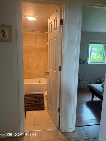 521 E 46th Place, Anchorage, AK 99503