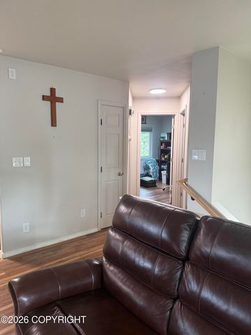 521 E 46th Place, Anchorage, AK 99503