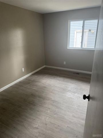 10417 Prince Drive, St Louis, MO 63136