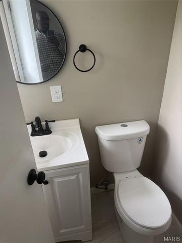 10417 Prince Drive, St Louis, MO 63136