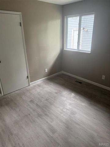 10417 Prince Drive, St Louis, MO 63136