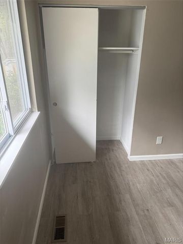 10417 Prince Drive, St Louis, MO 63136