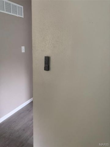 10417 Prince Drive, St Louis, MO 63136