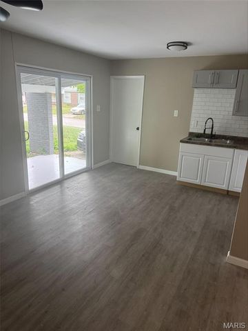 10417 Prince Drive, St Louis, MO 63136