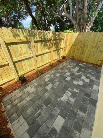 615 NE 26TH ST 2, Wilton Manors, FL 33305