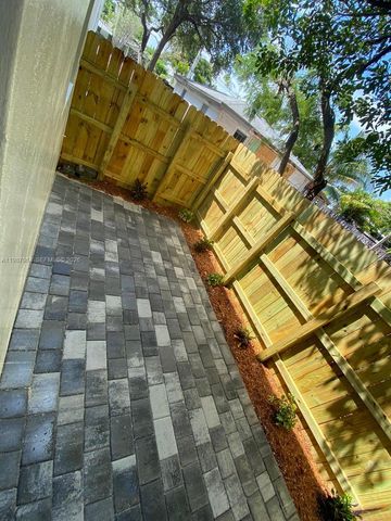 615 NE 26TH ST 2, Wilton Manors, FL 33305