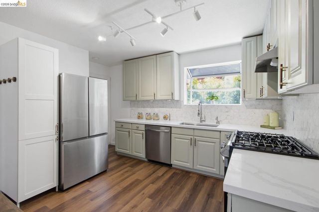 2081 Bonar St, Berkeley, CA 94702