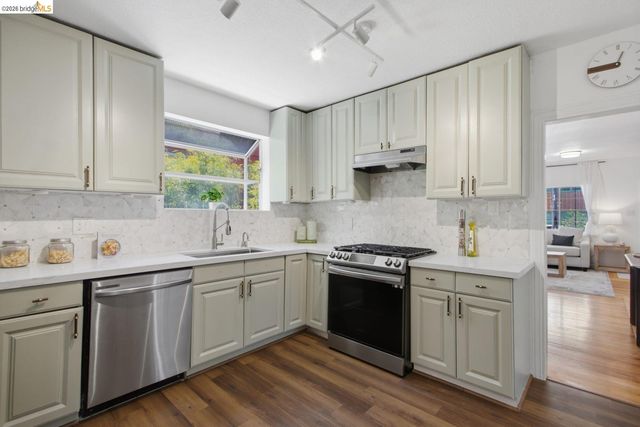 2081 Bonar St, Berkeley, CA 94702
