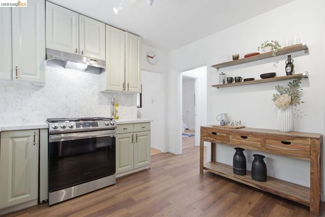 2081 Bonar St, Berkeley, CA 94702