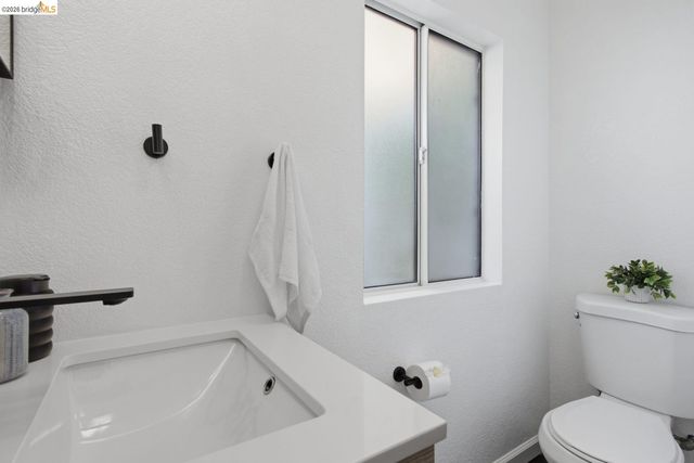 2081 Bonar St, Berkeley, CA 94702