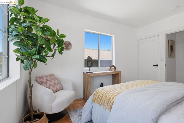 2081 Bonar St, Berkeley, CA 94702